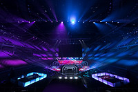 What Are the Advantages of Bluetooth Stage Lights?