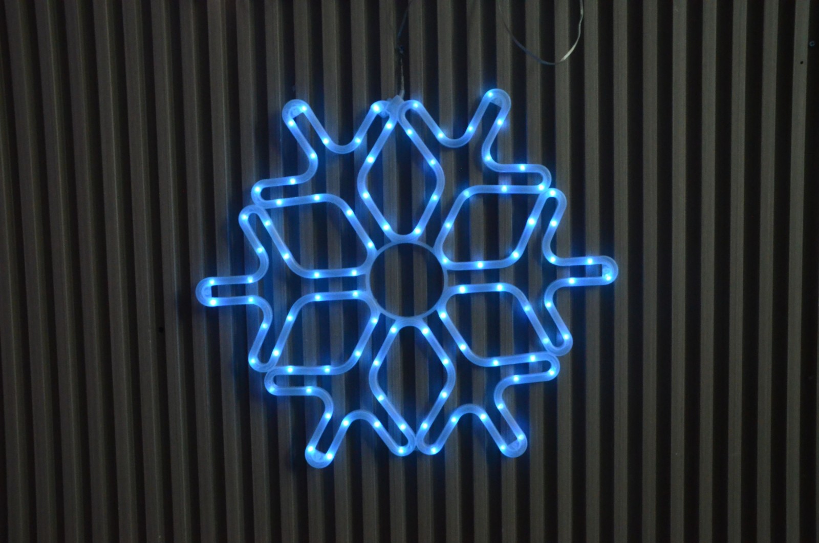 产品15简约时尚雪花景观灯新.jpg