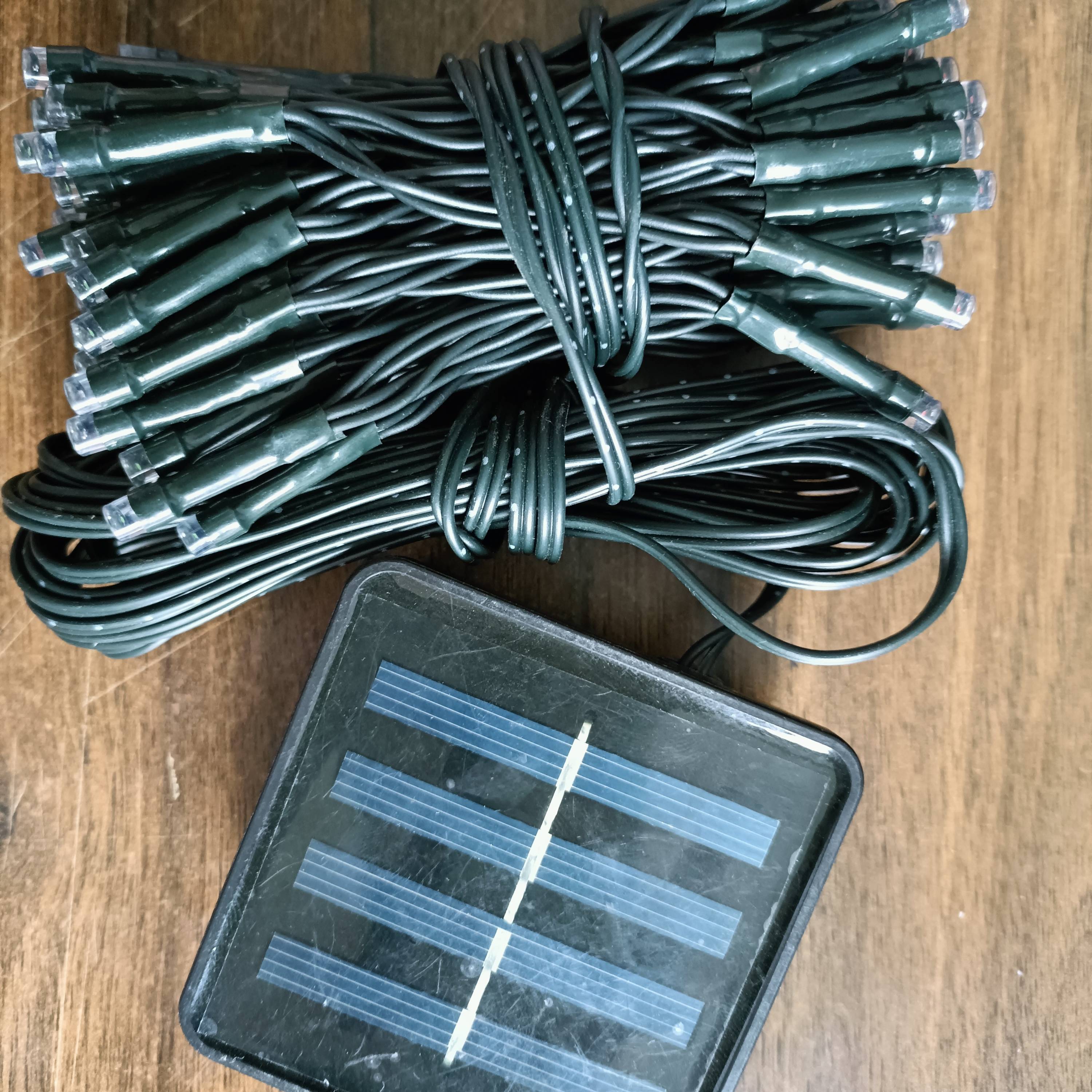 Solar energy-saving colored string light