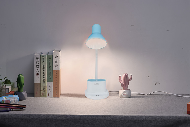 一鍵開(kāi)關(guān)三色調(diào)光光視寶護(hù)眼禮品學(xué)習(xí)臺(tái)燈