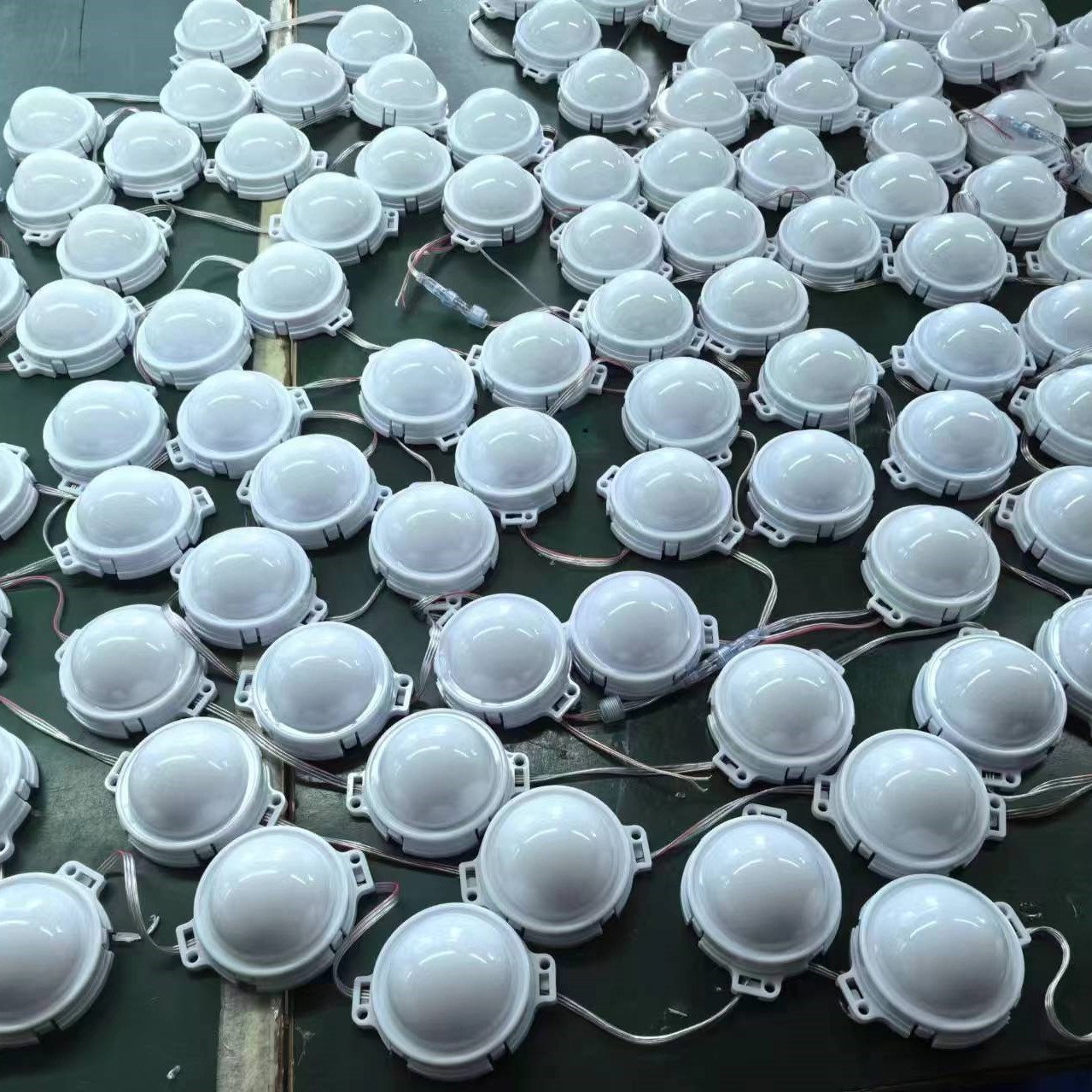 LED点光源跑马灯户外防水牌匾广告门头.jpg