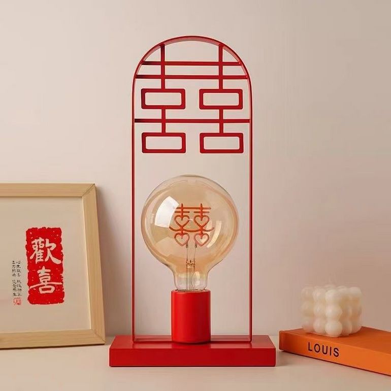 Retro Wedding Practical Long lasting Light