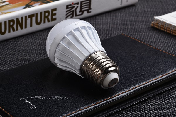 家用超亮節(jié)能LED燈泡照亮未來智慧家庭
