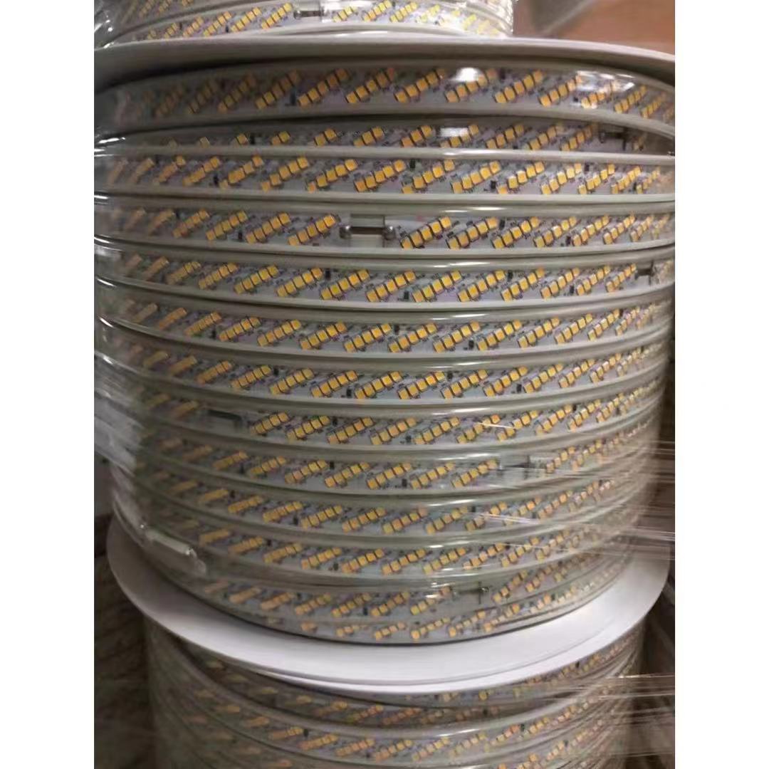 LED high-voltage surface mount lamp with light strip, super bright curved diagonal five rows
