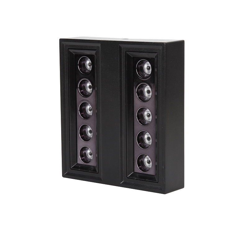 Bright downlight for exposed shop