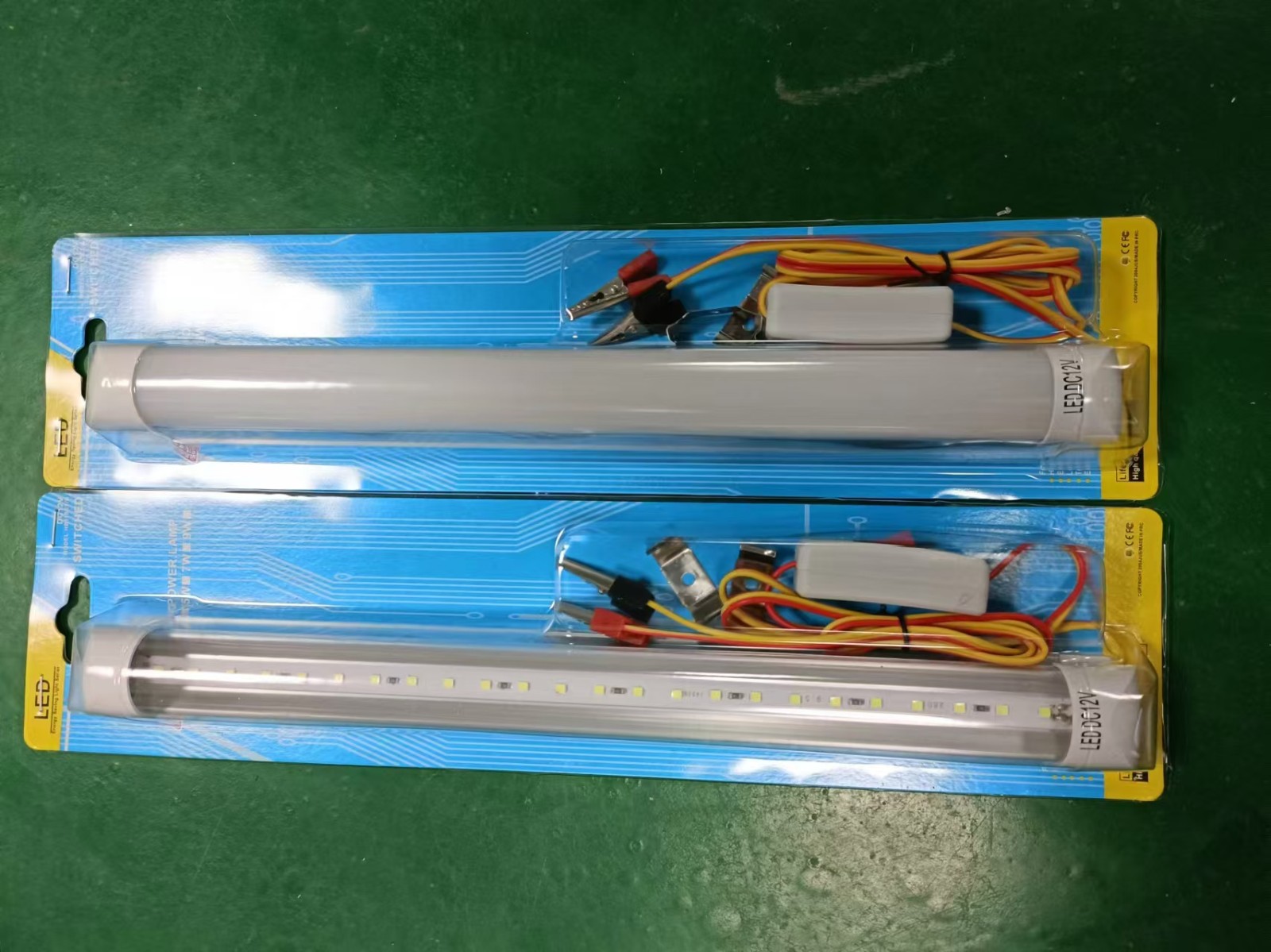 产品3简约高亮防水灯管.jpg