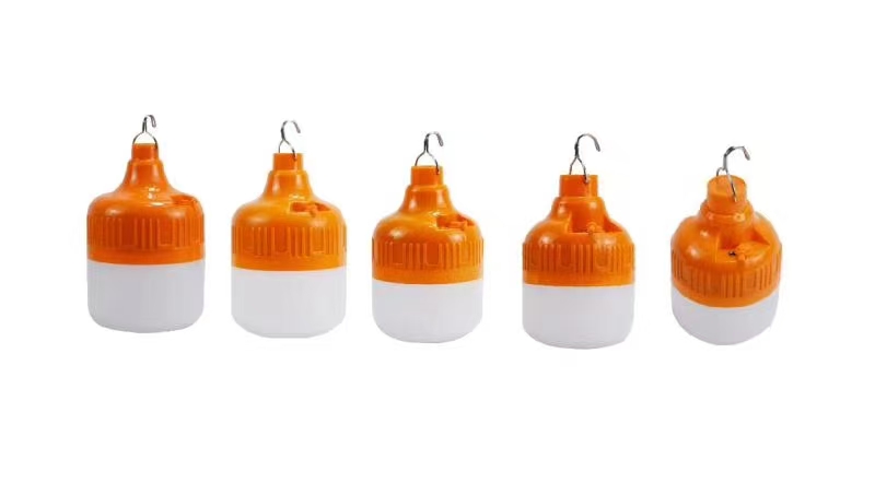产品4小型户外夜晚防水应急灯.jpg