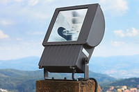 新款热销高亮度节能投光灯的特点