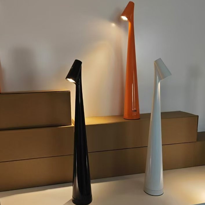 Stylish Modern Minimalist Table Lamp