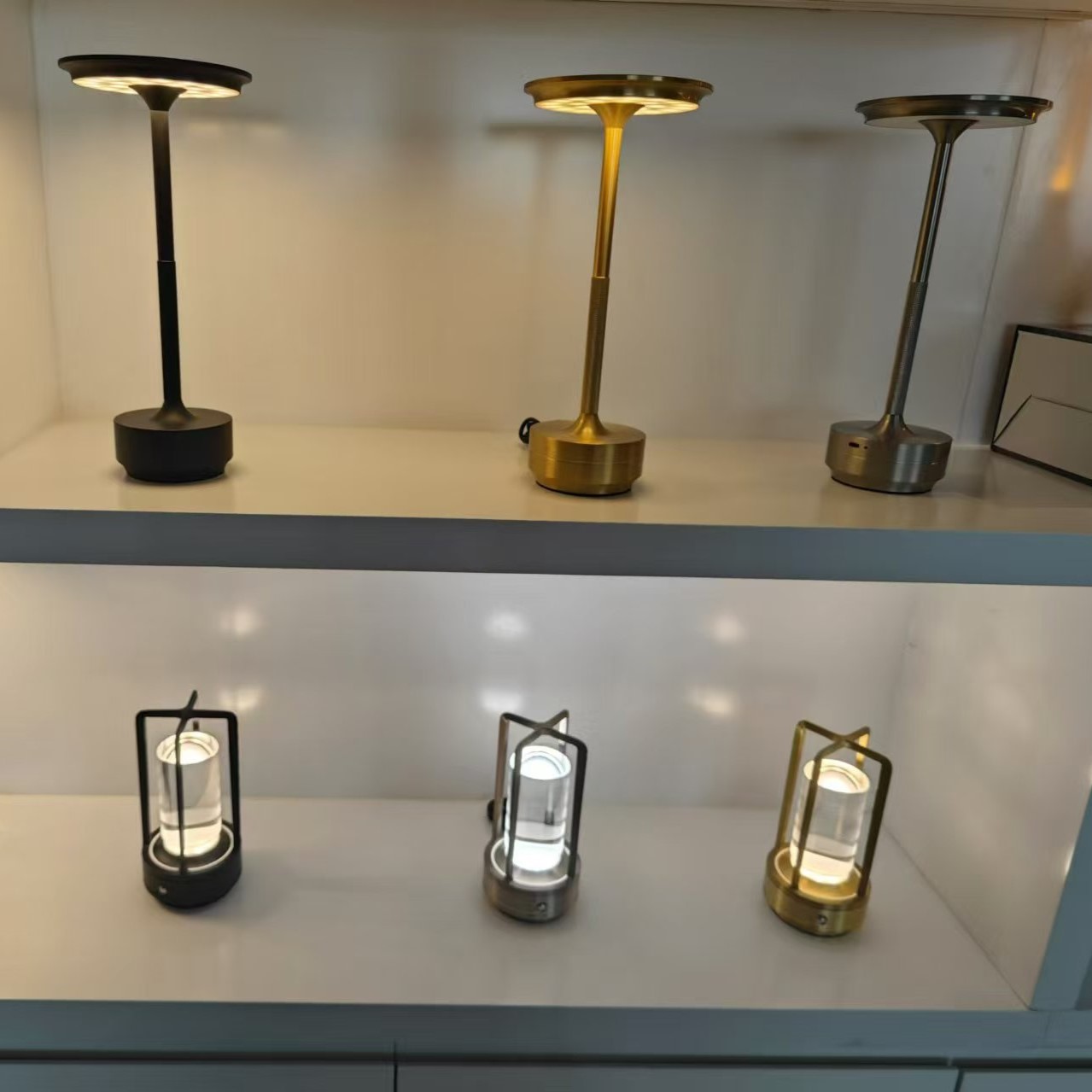 Modern Metal Art Lamp