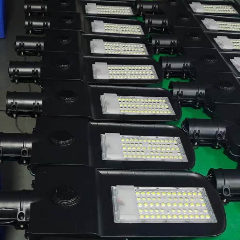 Durable and Robust LED Street Light