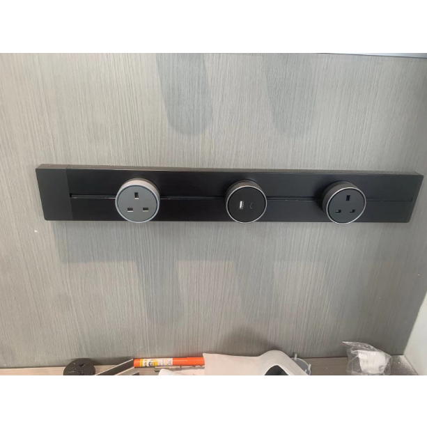 Household portable rail socket