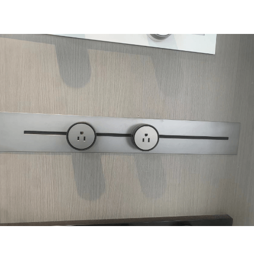 Mobile socket for household kitchen