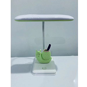 Simple and cute eye-protecting table lamp