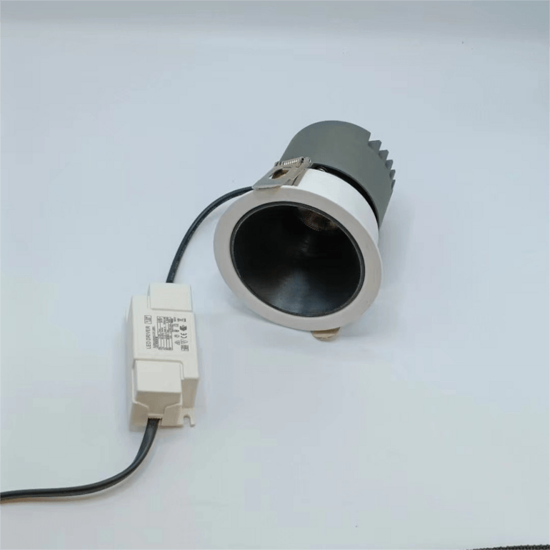 Lighting hidden anti glare lamp