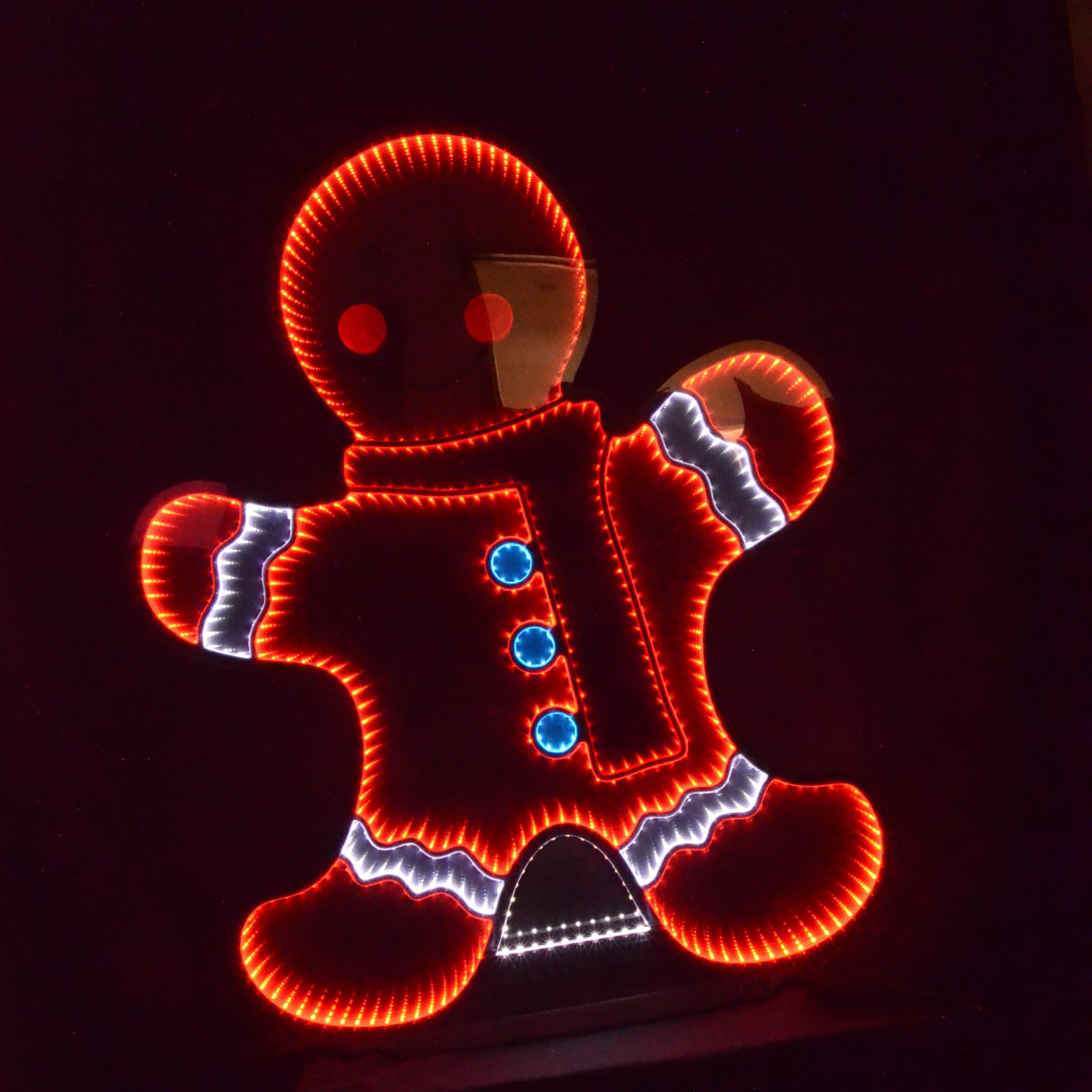 Red Gingerbread Man Landscape Light