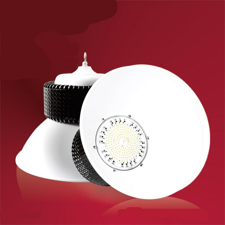 High brightness LED bay light