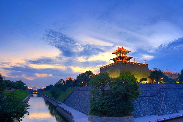 天藍戶外園林景觀燈有哪些特點？