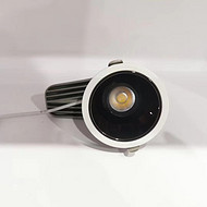 Full spectrum embedded anti dizziness downlight