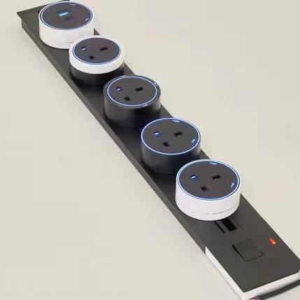 Intelligent ultra-thin power socket
