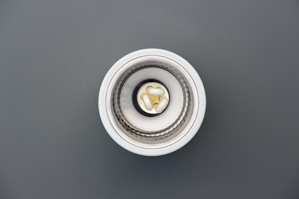 FCO1雙色變光筒燈帶來的多彩燈光體驗