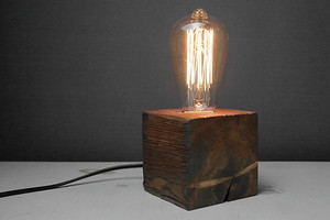 What Are the Differences Between Wooden Lights and Other Lighting Products?