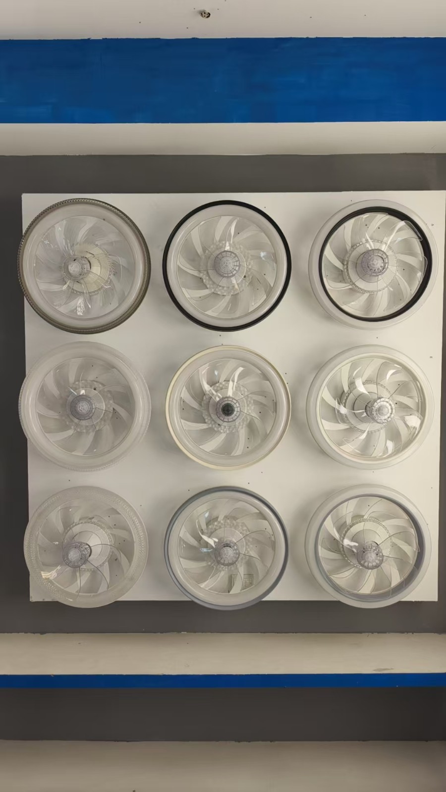 产品1新款简约客厅风扇灯.jpg