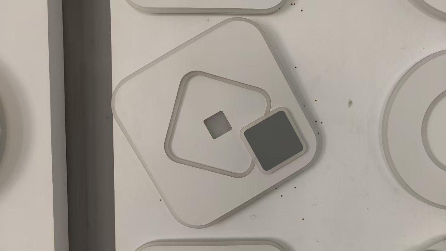产品8热门款简约大气吸顶灯.jpg