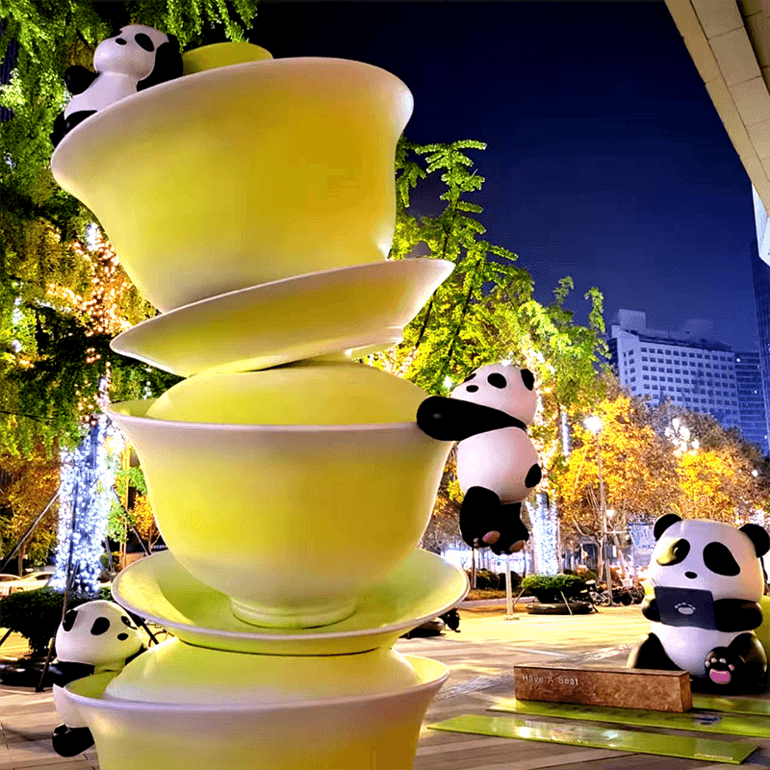 联球小熊猫品茶商业网红拍照打卡不锈钢景观雕塑
