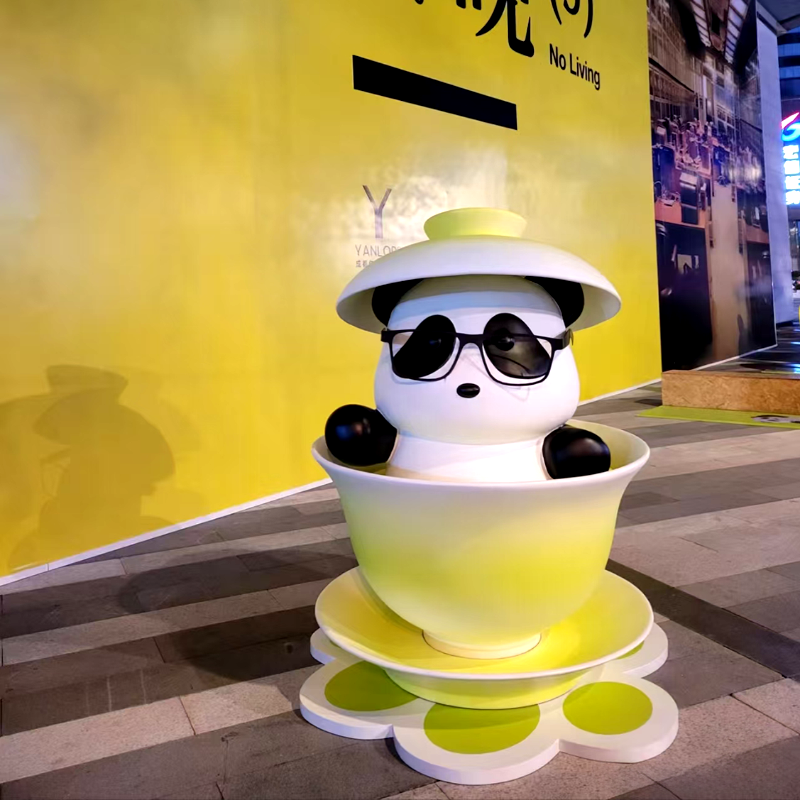 联球小熊猫品茶商业网红拍照打卡不锈钢景观雕塑