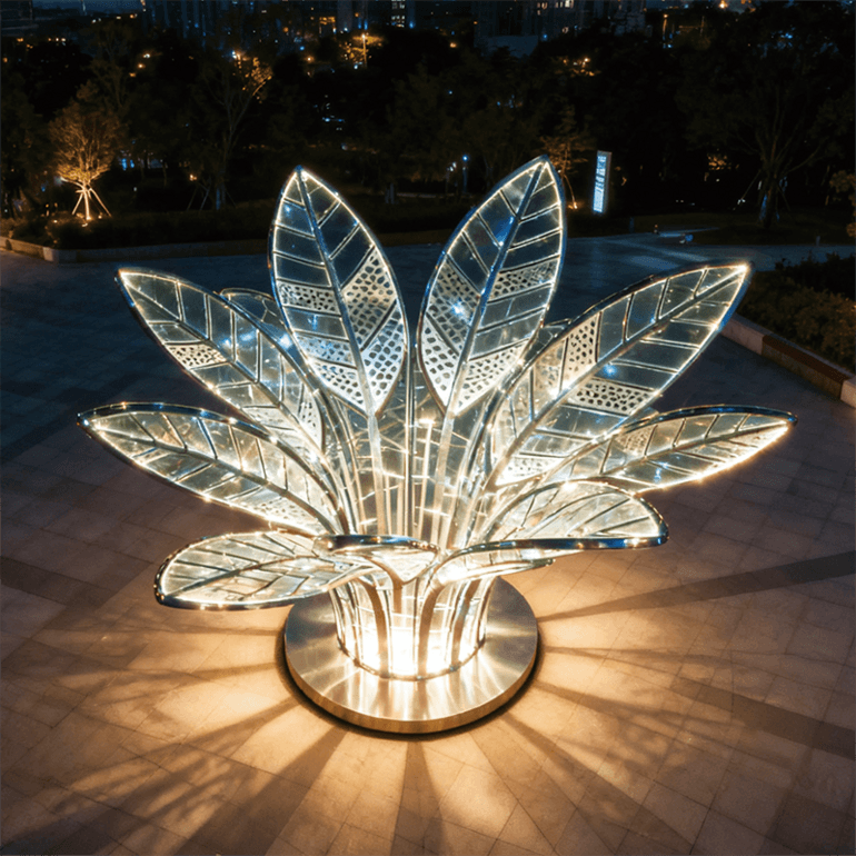 晶叶揽晖营造出浪漫且富有格调的氛围成为公共空间中亮眼的景观
