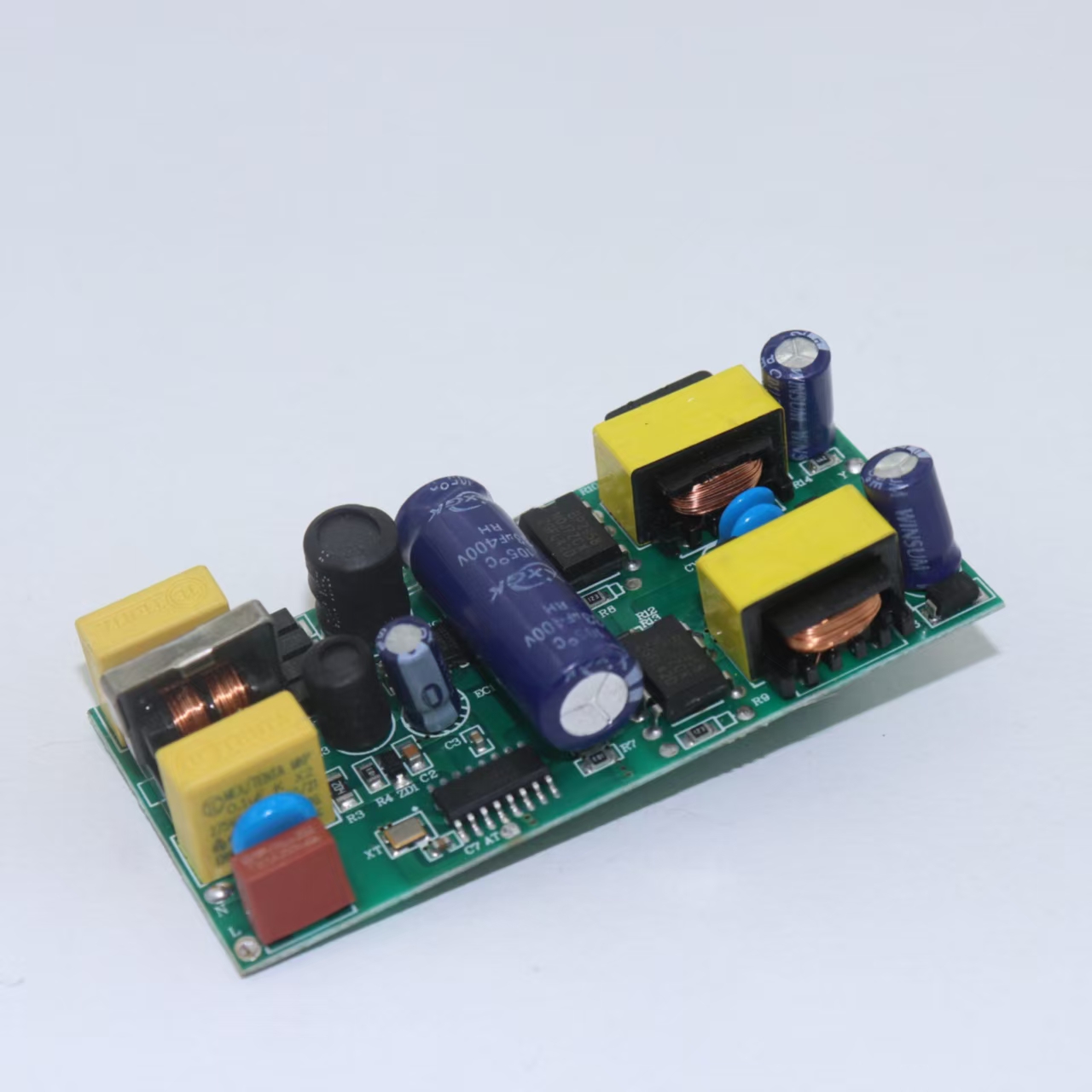 LED constant current flicker free driving power supply