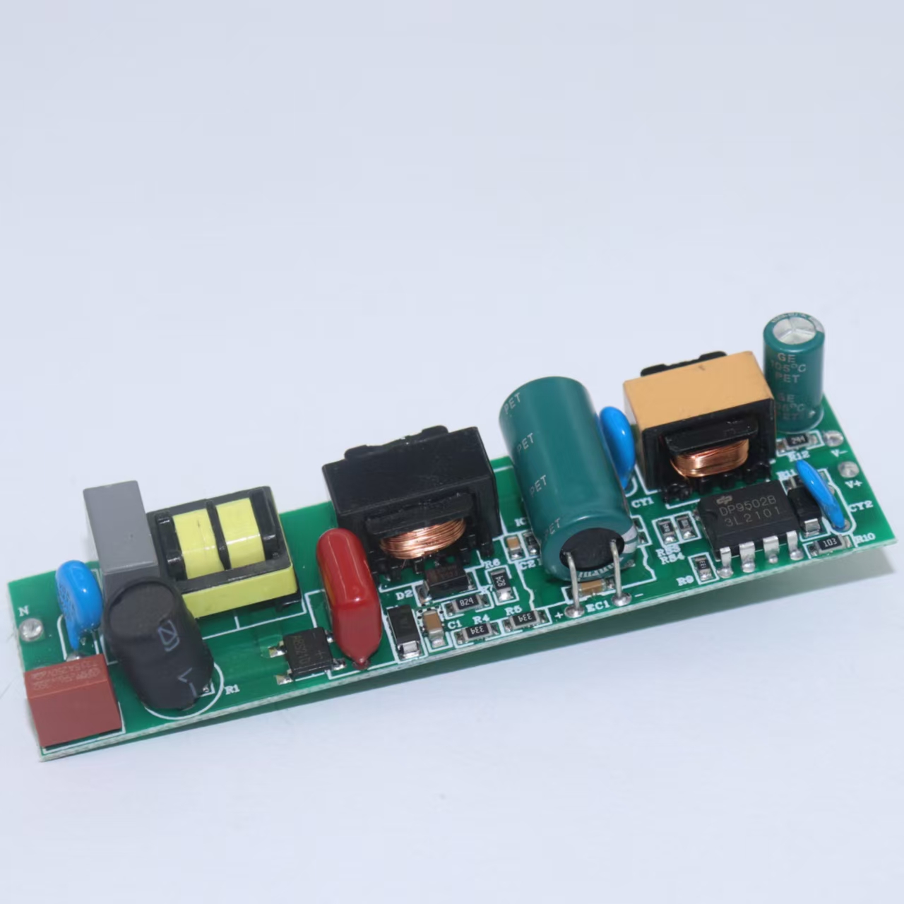 High P flicker free LED light driver constant current power supply
