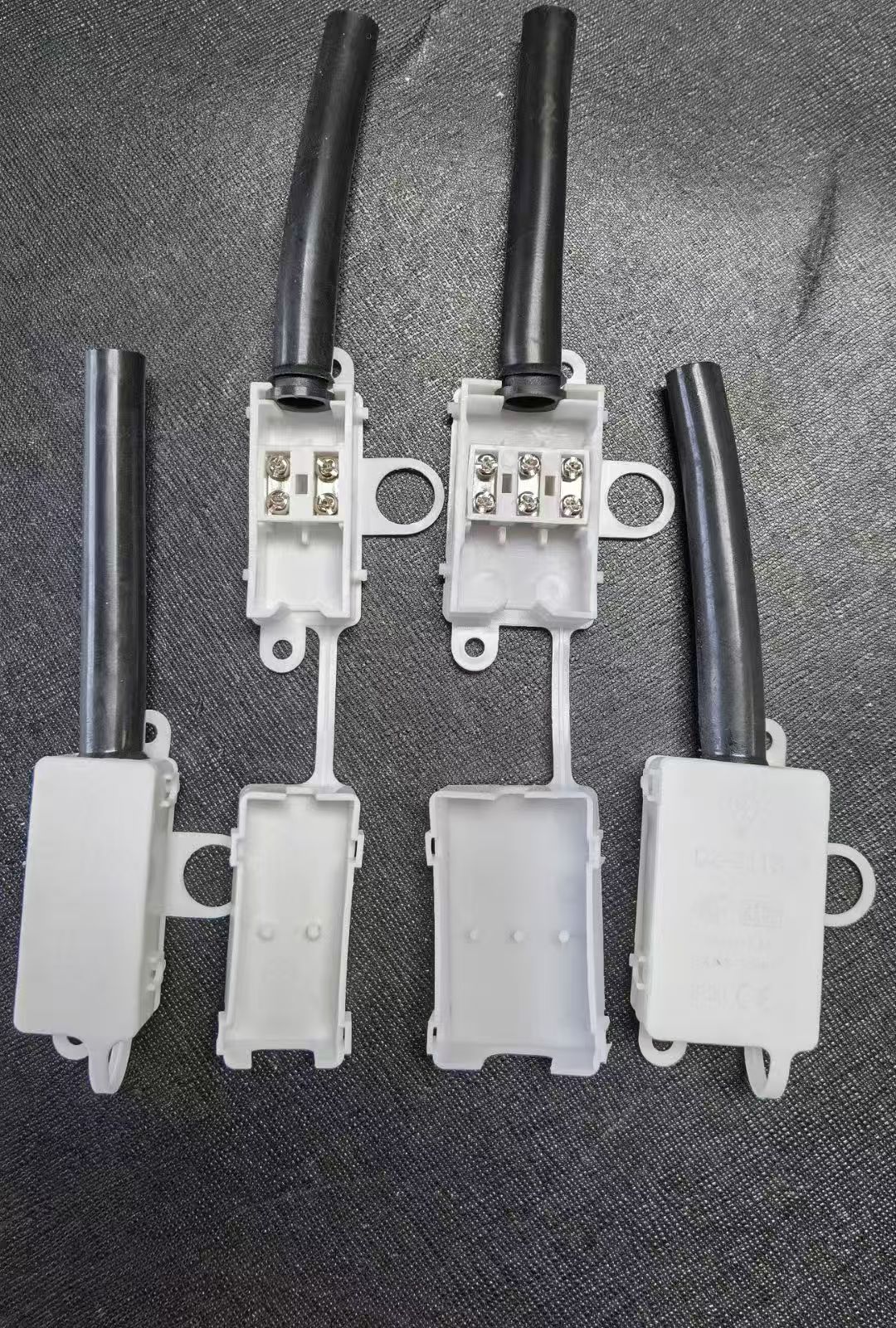 产品3老鼠尾巴接线盒.jpg