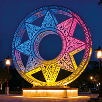 星环幻彩耀夜色景观装置适合城市广场、主题公园，旅游景区，酒店