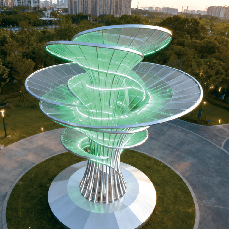 自然与艺术的清新交融，层叠伞状结构搭配清新绿光自然系艺术雕塑