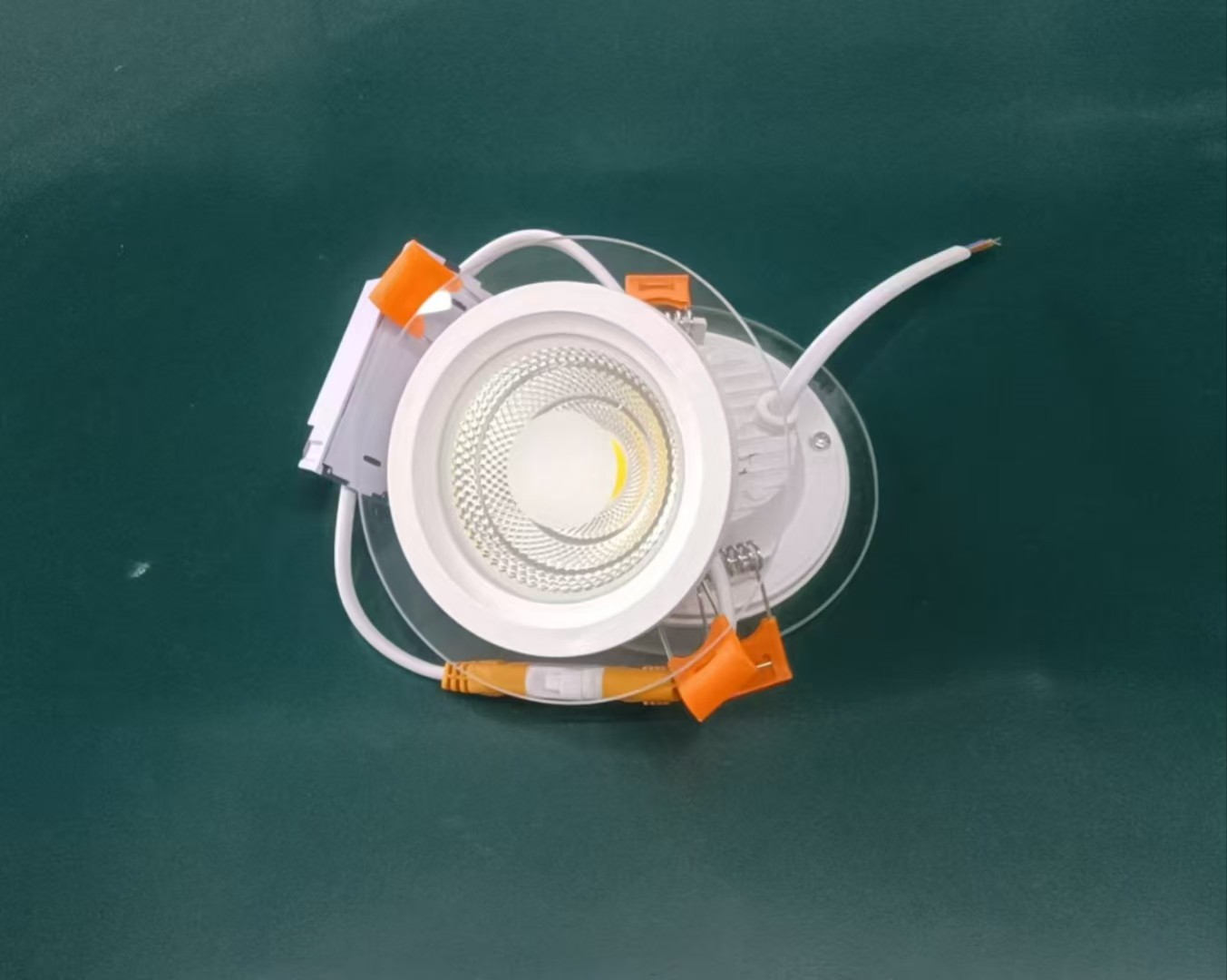 产品7嵌入式天花背景墙射灯.jpg