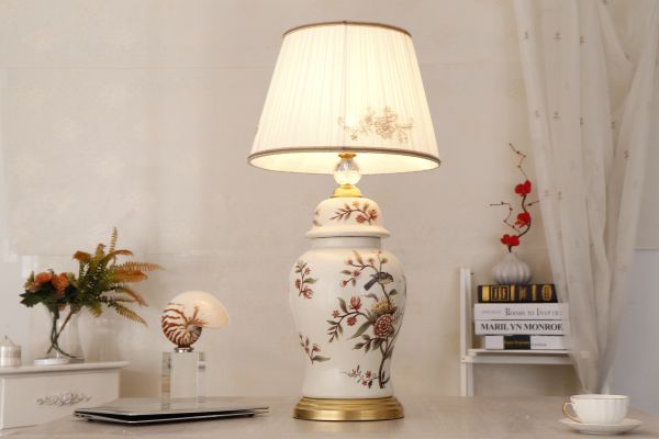 Elegant Candle-Style Crystal Wall Lamps Add Charm to Your Home