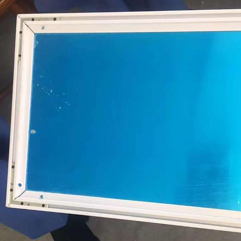 白色灯具背板高质量