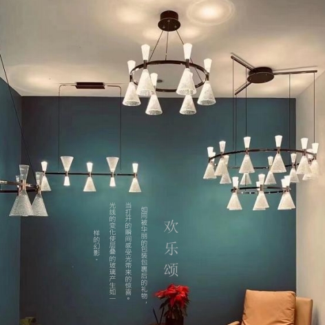 Simple pendant lamp with temperament chandelier