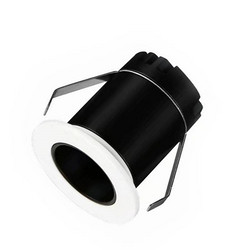 Fine, small cut-out spotlights