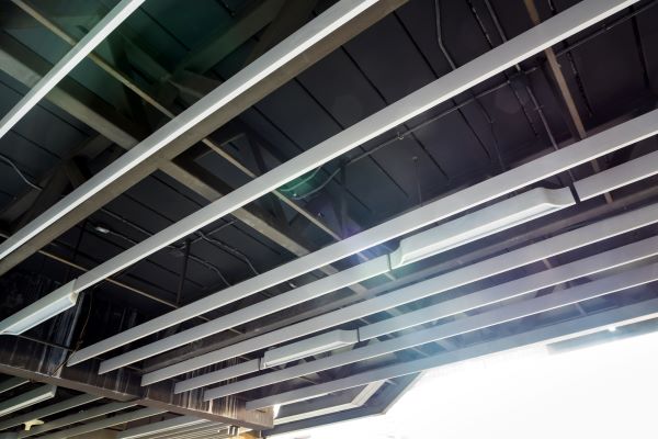 Is a Surface-mounted Magnetic Track Bracket Essential for Lighting Installation?