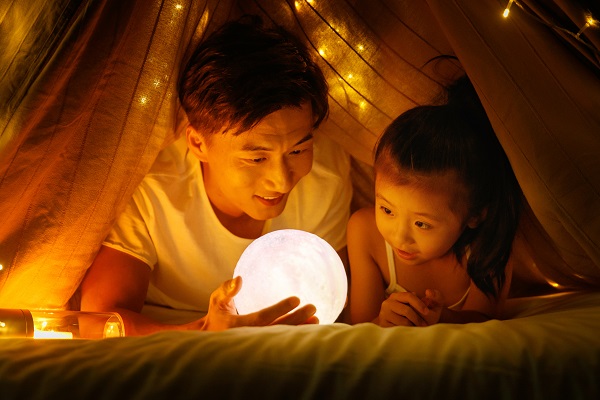 人体感应小夜灯点亮夜间便利生活
