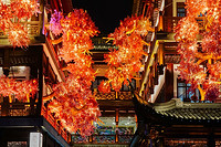 LED樱花树点亮浪漫景观