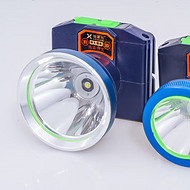 Outdoor waterproof emergency flashlight