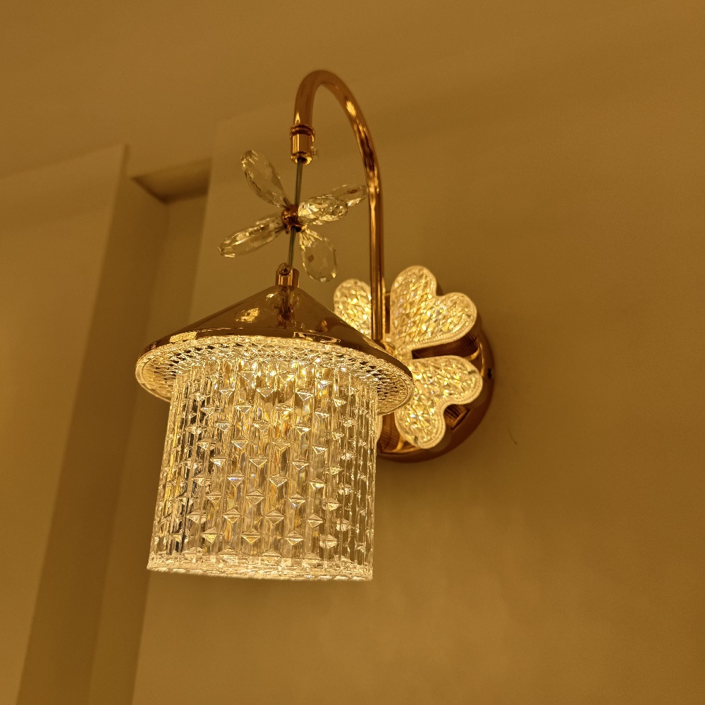 Circular flower basket, living room, bedroom decoration, wall lamp