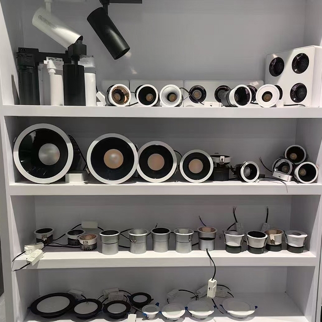 简约高级商业LED射灯