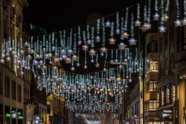 What Kinds of LED Decorative Light Are Suitable for Installing the Point Light Source?