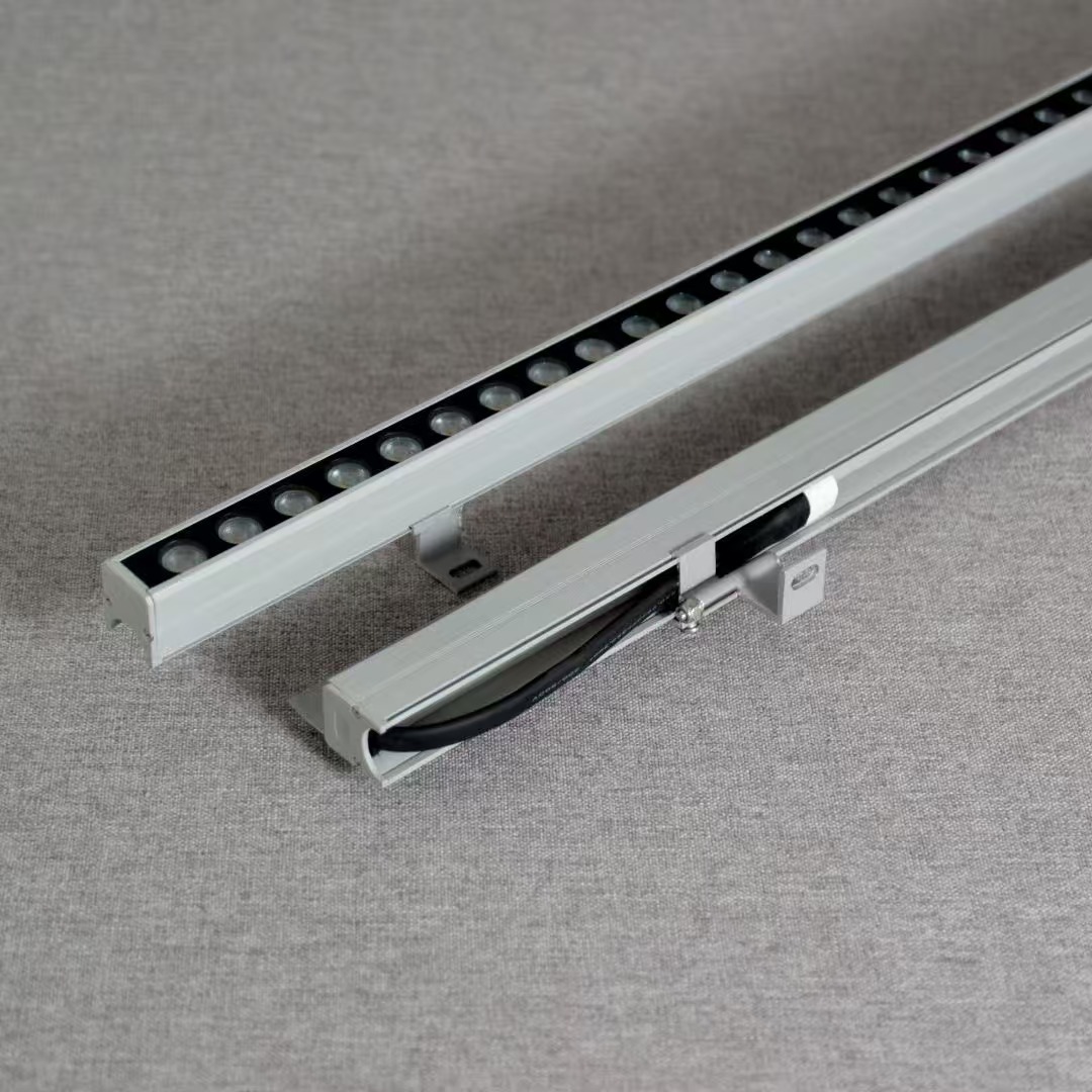 LED outdoor color wall washer