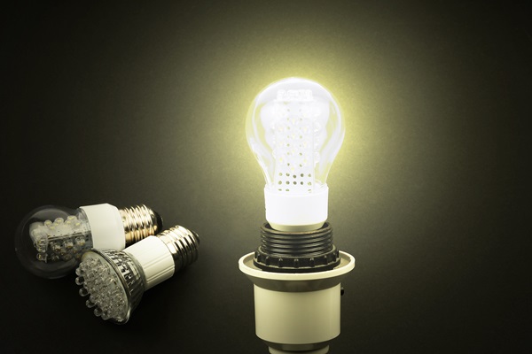 Factors to Consider When Buying LED Energy-Saving Replacement Bulbs